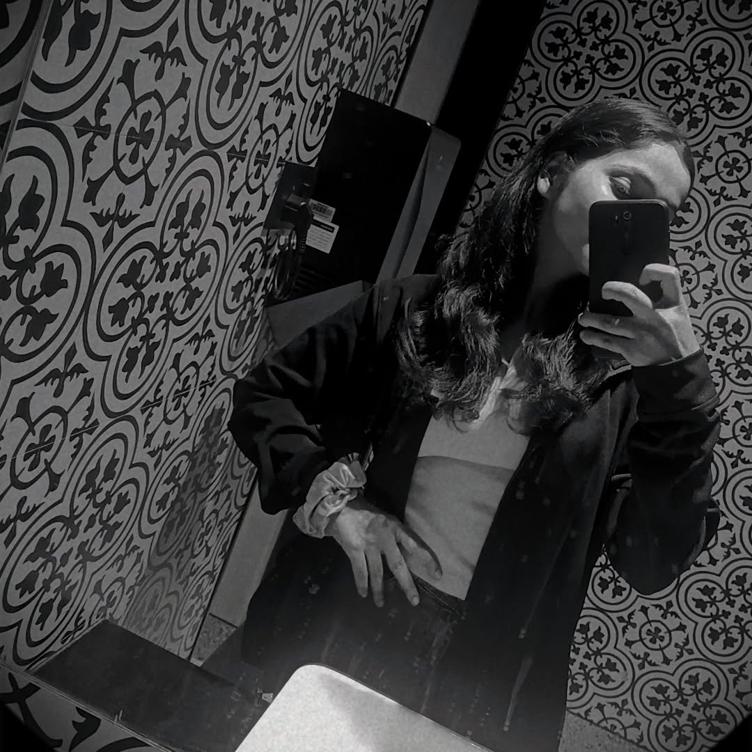 Mirror selfie 🤳🏻