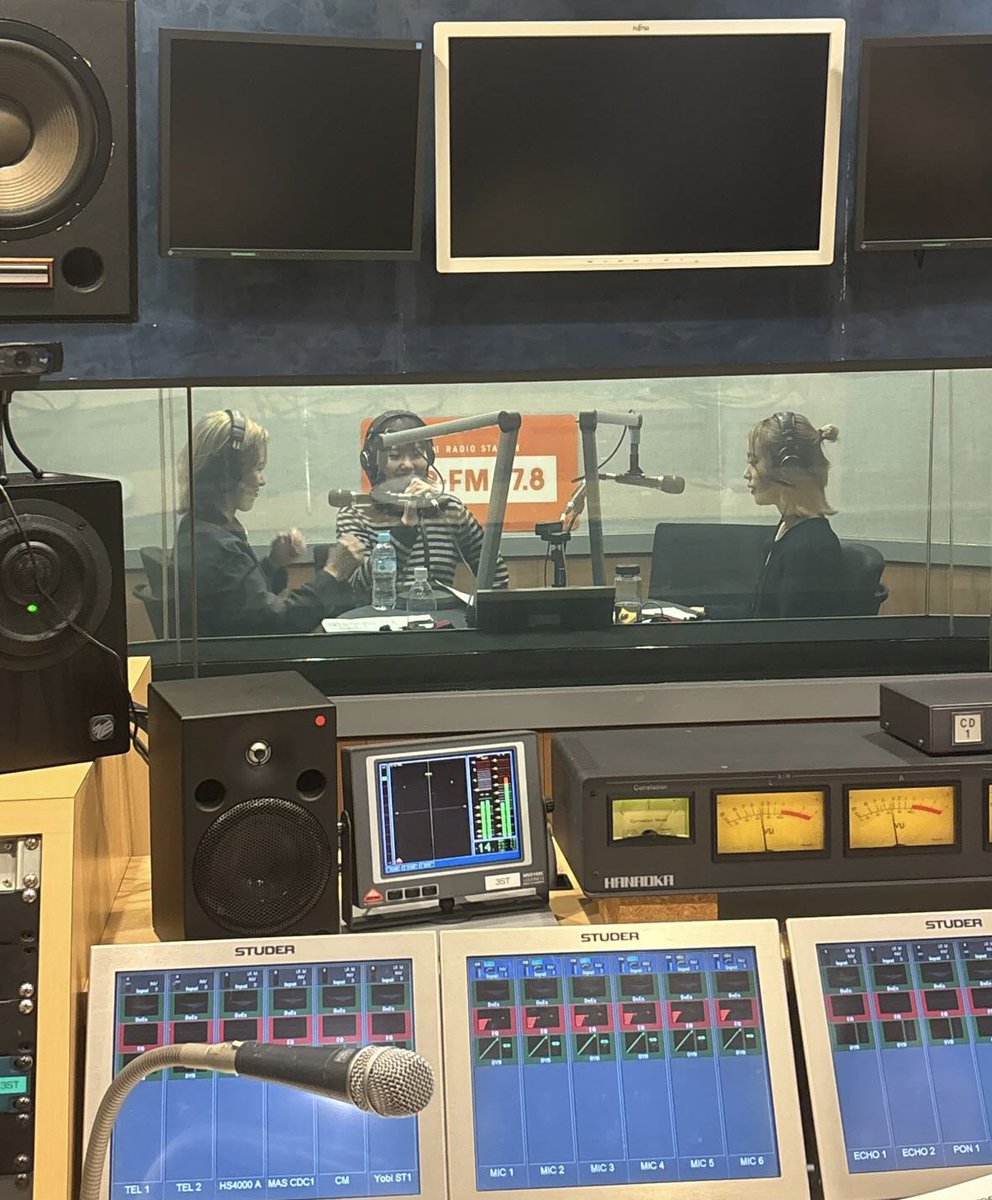 メとメ tweet media