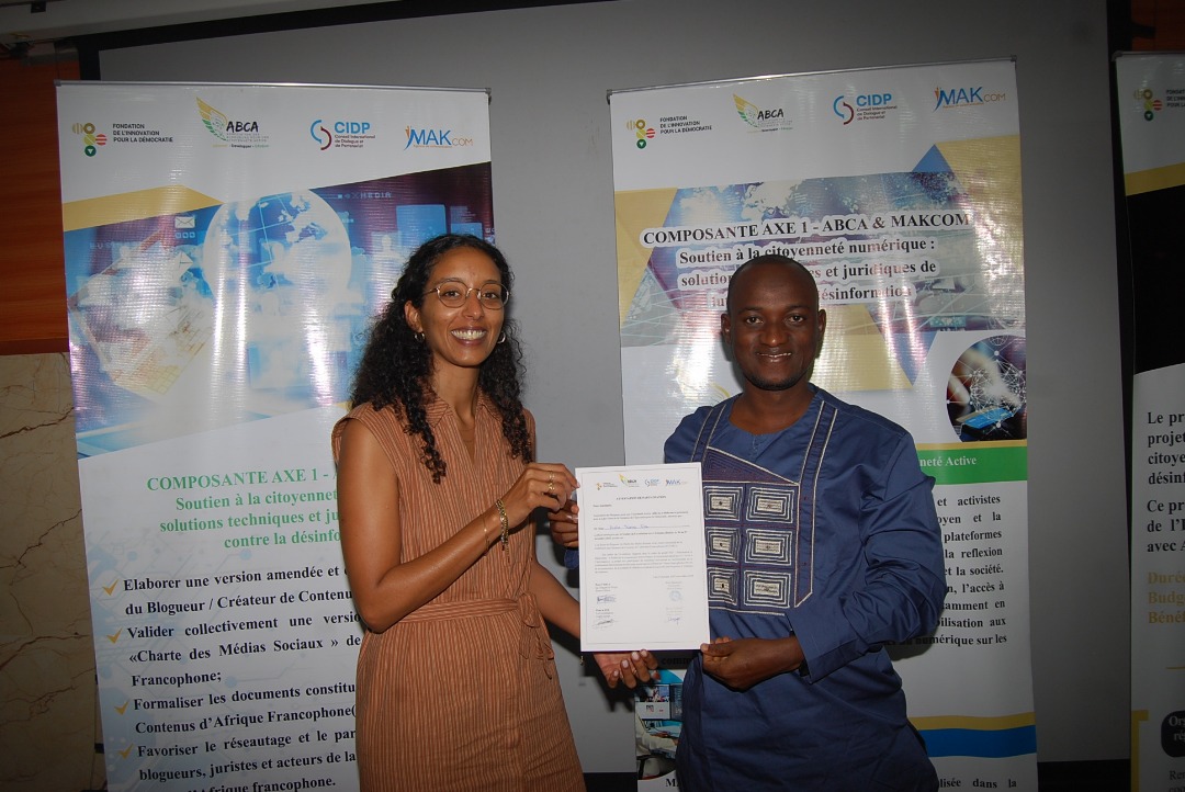 ablogui's tweet image. Les 6-7 nov 2025 à Cotonou, @cireass a représenté l’#ABLOGUI à l’atelier sur le Statut du Blogueur et la création de la FOBAF. La 🇬🇳 décroche la responsabilité de la Communication au sein du CA — une reconnaissance du rôle clé de l’ABLOGUI dans le blogging francophone.🌍
#kibaro