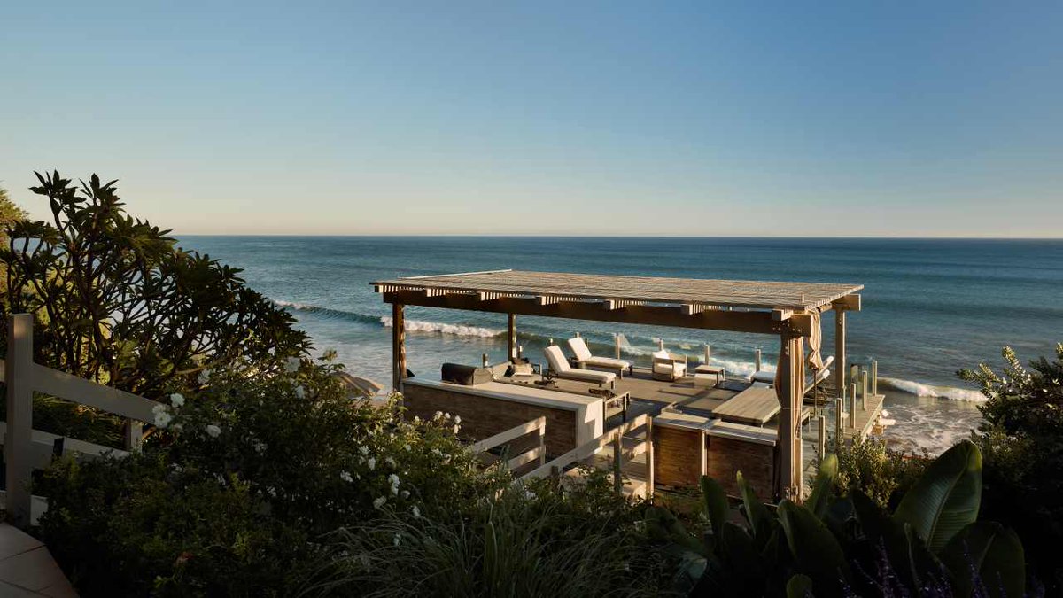 Hockey Great Chris Chelios Now Asking Nearly $60 Million for Malibu Beach Mansion trib.al/zyppkOD
