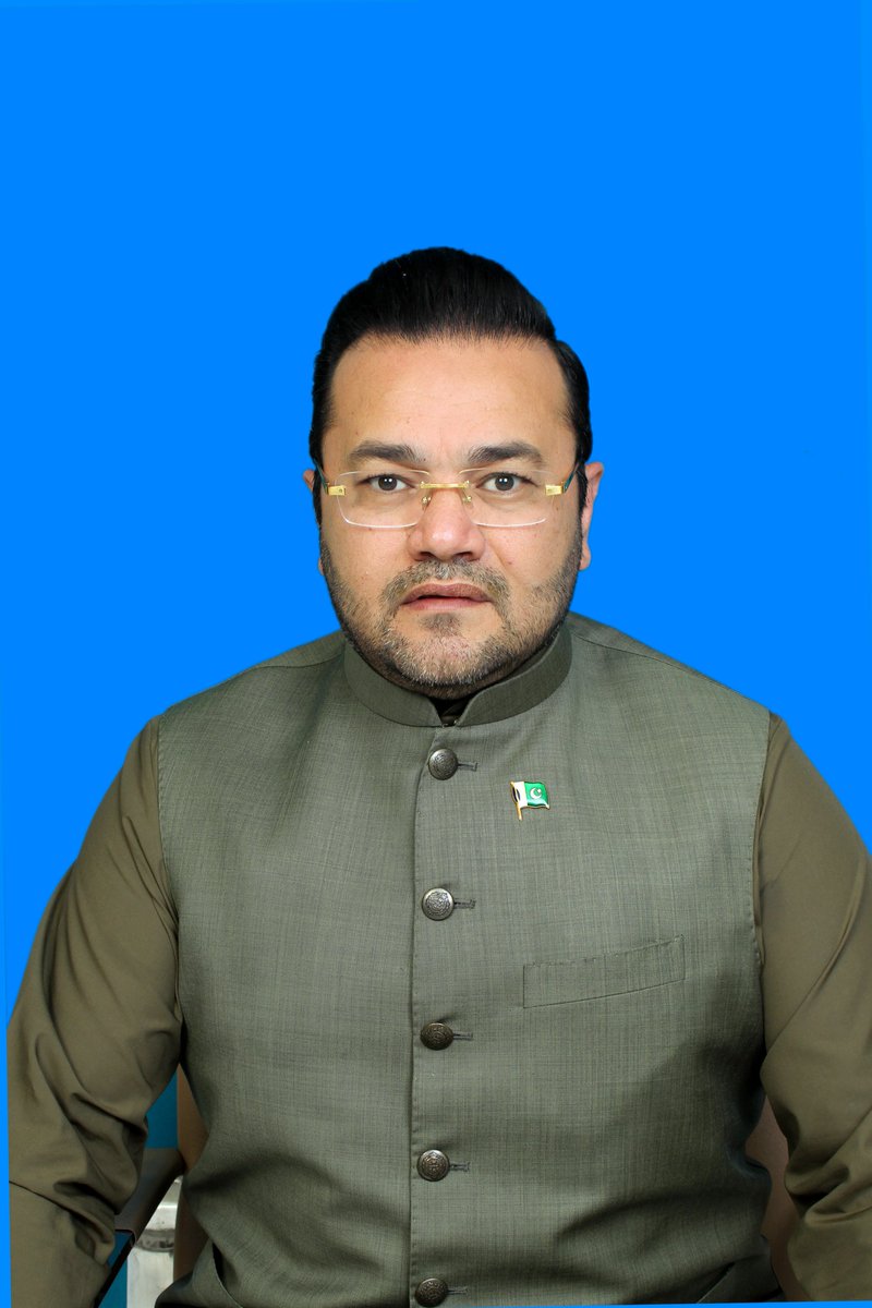 javedstringer's tweet image. In the Senate, opposition members — PTI Senator Saifullah Abro, JUI’s Malik Ahmad Khan, and BNP (Mengal) independent Senator Naseema Ehsan — voted in favor of the 27th Constitutional Amendment, helping the government secure a two-thirds majority.
#Senate #Defection 
#27th