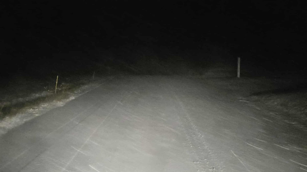 The snow train is finally going in western Maryland! 

Here are a few photos near Bittinger  in Garrett County, MD from a friend. 

#MDwx