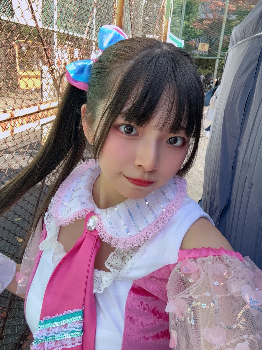 pixel_mei's tweet photo. あしたはライブです！！！
ソロはもちろん…！
なんと、学生時代からお友達の寺本菜七ちゃんと二人でも歌います‼️

物販もあります🛒
ぜひぜひ会いに来てね〜っ💘

ご予約はこちらから👇
https://t.co/Hy6j7W8Z43 https://t.co/OSQWvF43on