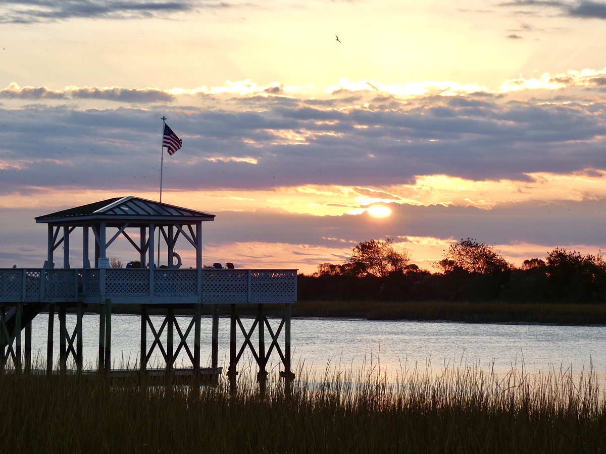 Good morning! #SunsetBeach <a href="/EdPiotrowski/">Ed Piotrowski</a> <a href="/medwick/">Gannon Medwick</a> <a href="/DylanHudlerWXII/">Dylan Hudler</a> <a href="/jamiearnoldWMBF/">Jamie Arnold WMBF</a> <a href="/LeeHaywoodWX/">Lee Haywood</a> <a href="/dogwoodblooms/">Cassie Clark</a> <a href="/marioncaldwx/">Marion Caldwell</a> <a href="/JustinMcKeeWx/">Justin McKee</a> <a href="/StarboardRail/">The Starboard Rail</a> <a href="/ThePhotoHour/">#ThePhotoHour</a> <a href="/Christina4casts/">Christina Anthony</a> <a href="/CMorganWX/">Christian Morgan</a> <a href="/AndrewWMBF/">Andrew Dockery</a> <a href="/ScottyPowellWX/">Scotty Powell</a> <a href="/jgreenhillwx/">Jenna Greenhill</a> <a href="/TimBuckleyWX/">Tim Buckley</a> <a href="/matt_wx/">Meteorologist Matt Bullock</a> <a href="/clairefrywx/">Claire Fry</a>
