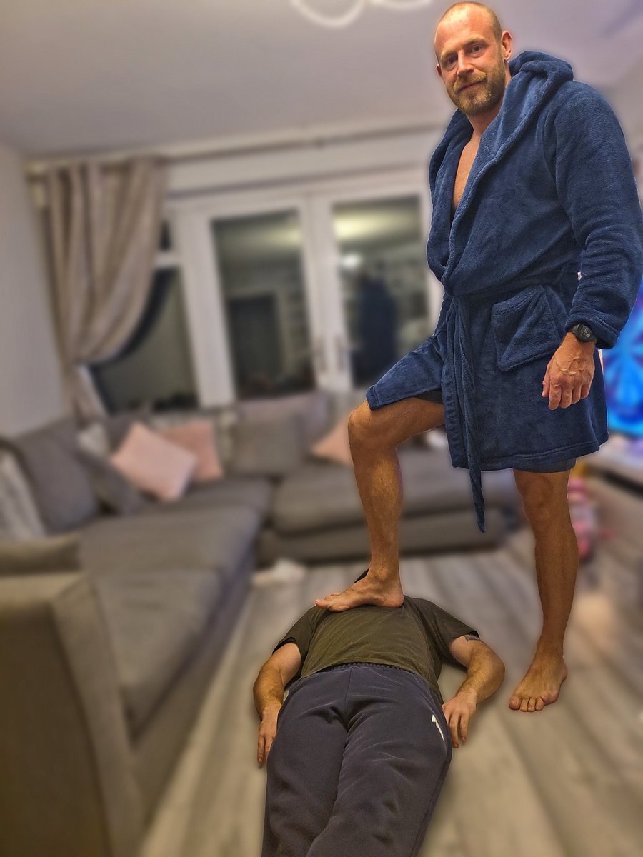 Tommy_stag's tweet image. The Stag will crush you boy 🦌💸

throne.com/tommy_stag