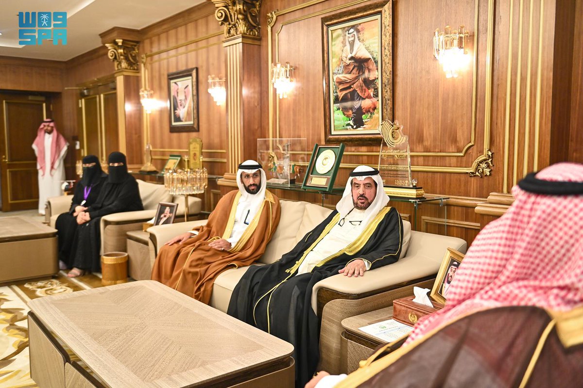 أمير جازان يستقبل أعضاء مجلس جمعية الكيمياء الصناعية بالمنطقة.
spa.gov.sa/N2440276
#واس