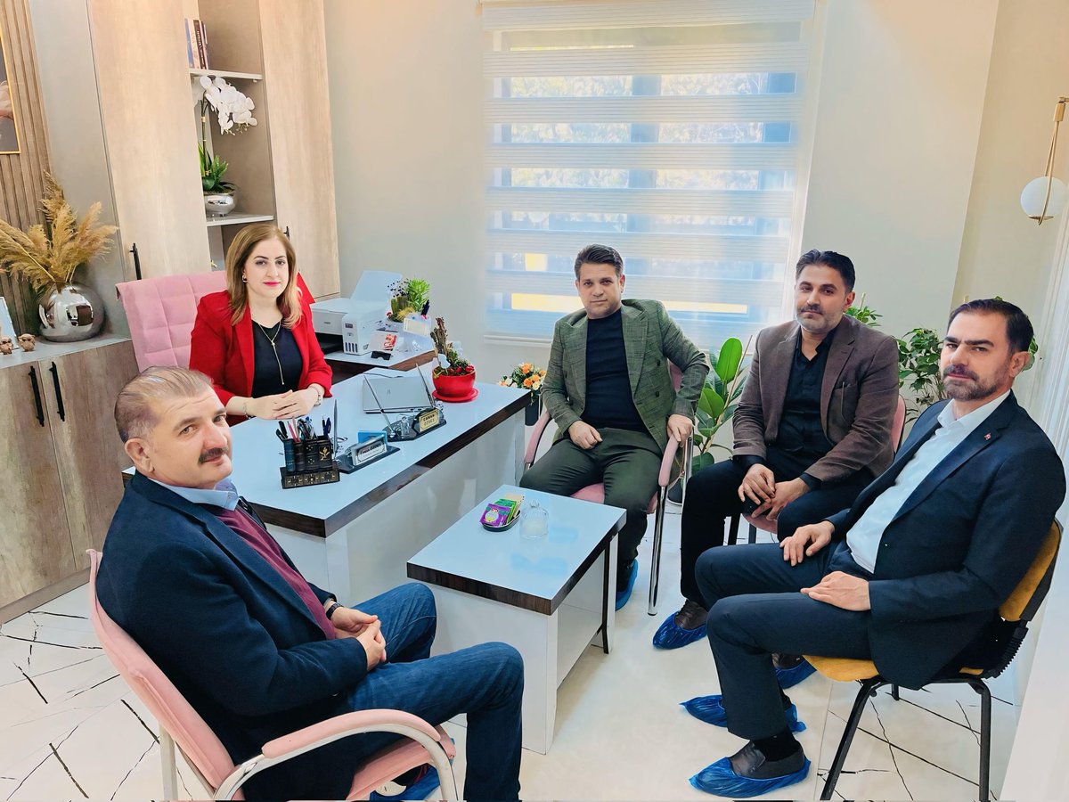 İlçe Başkanımız Sn. Yavuz Kuşan, Gökkuşağı Özel Anaokulu Müdürü Sn. Canan Özdeş’i ziyaret ederek eğitim çalışmaları hakkında istişarelerde bulundu.
Eğitime verilen her destek, geleceğimize yapılan en değerli yatırımdır.
<a href="/ArvasAbdulahat/">Abdulahat Arvas</a> 
<a href="/YavuzKusanVan/">Yavuz Kuşan</a>