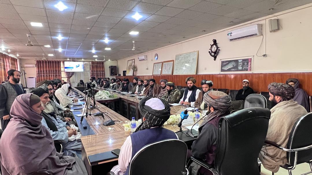 آغاز پروسه بایوگرافیک (سیستم برقی‌سازی اطلاعات امور کارکنان) در ولایت پروان
بر اساس هدایت رهبری اداره امور ا.ا.ا و همکاری ریاست امور کادری، اصلاحات و بازنگری تشکیلات، امروز نشستی به ریاست مفتی محمد ادریس انوری، والی پروان، به ‌منظور آغاز و معرفی سیستم بایوگرافیک