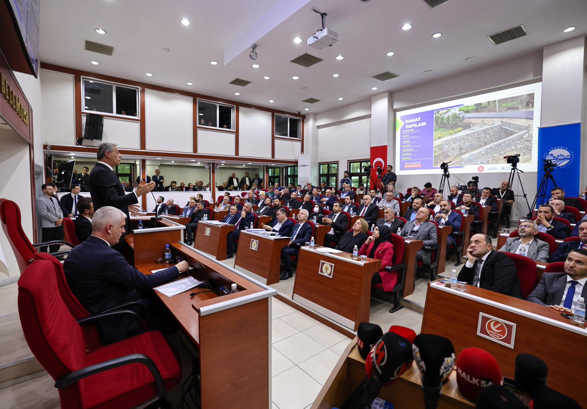 sbYusufAlemdar's tweet photo. Kasım ayı Meclis Toplantımızı Büyükşehir Meclis Salonu’muzda gerçekleştirdik. Sakaryamızla ilgili 73 maddeyi görüşerek karara bağladık.
Meclisimizde aldığımız kararların şehrimiz için hayırlar getirmesini diliyor, Meclis üyelerimize teşekkür ediyorum. https://t.co/763NwH8jTf