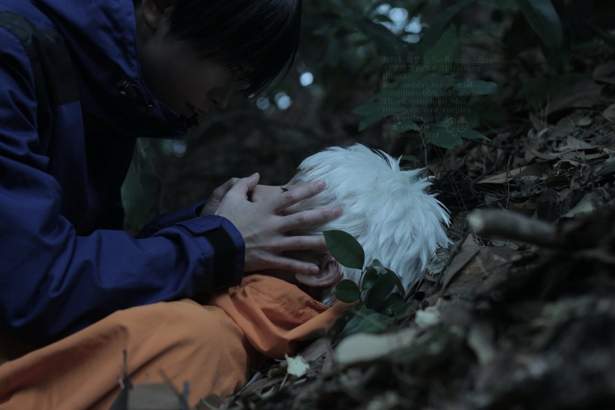 cosplay / 光が死んだ夏

.

冷たい

息してない

───── 石？

.

📷 : and