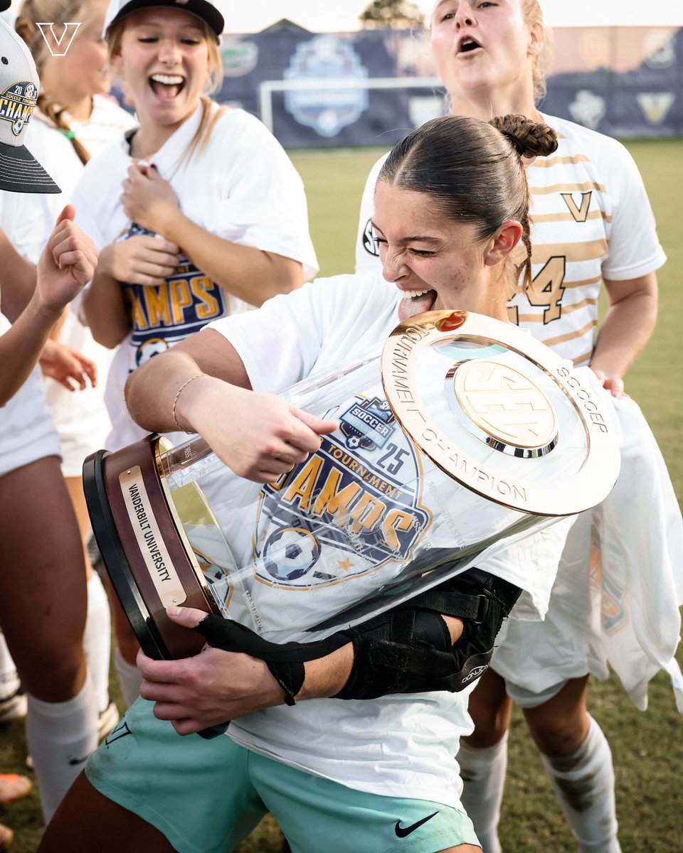 VandySoccer's tweet photo. woke up a champ https://t.co/G6gBXoqZ5d