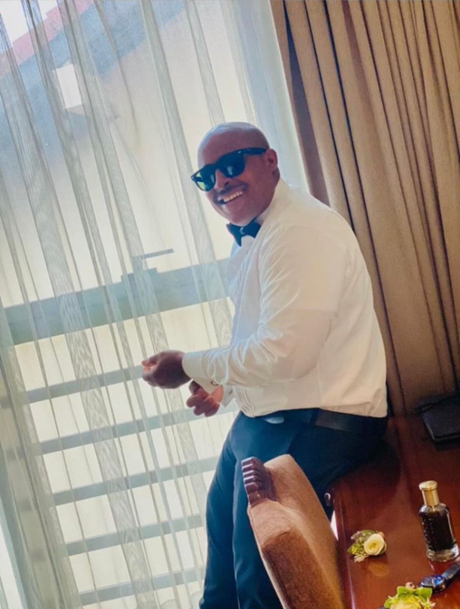 Portfoliothemc's tweet photo. My chairman general @apreprensahene 🍾🍾🥂🥂🥂 thaanks for being a brother ! Afehyiapa Menua 🥂 https://t.co/6JMSPbCrSk