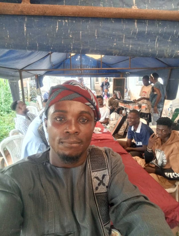 MaryBartho65685's tweet photo. Chaikoko! @ComedyStone was live at Mr &amp; Mrs IGONCHE FRIDAY Dedication of their son OCHE 
Goal of the season Uche Montana ARMY votes for Ne pa Ned Nwoko justice for people terrorist haved killed in Nigeria Regina Daniel bullet https://t.co/RobI82e1fm