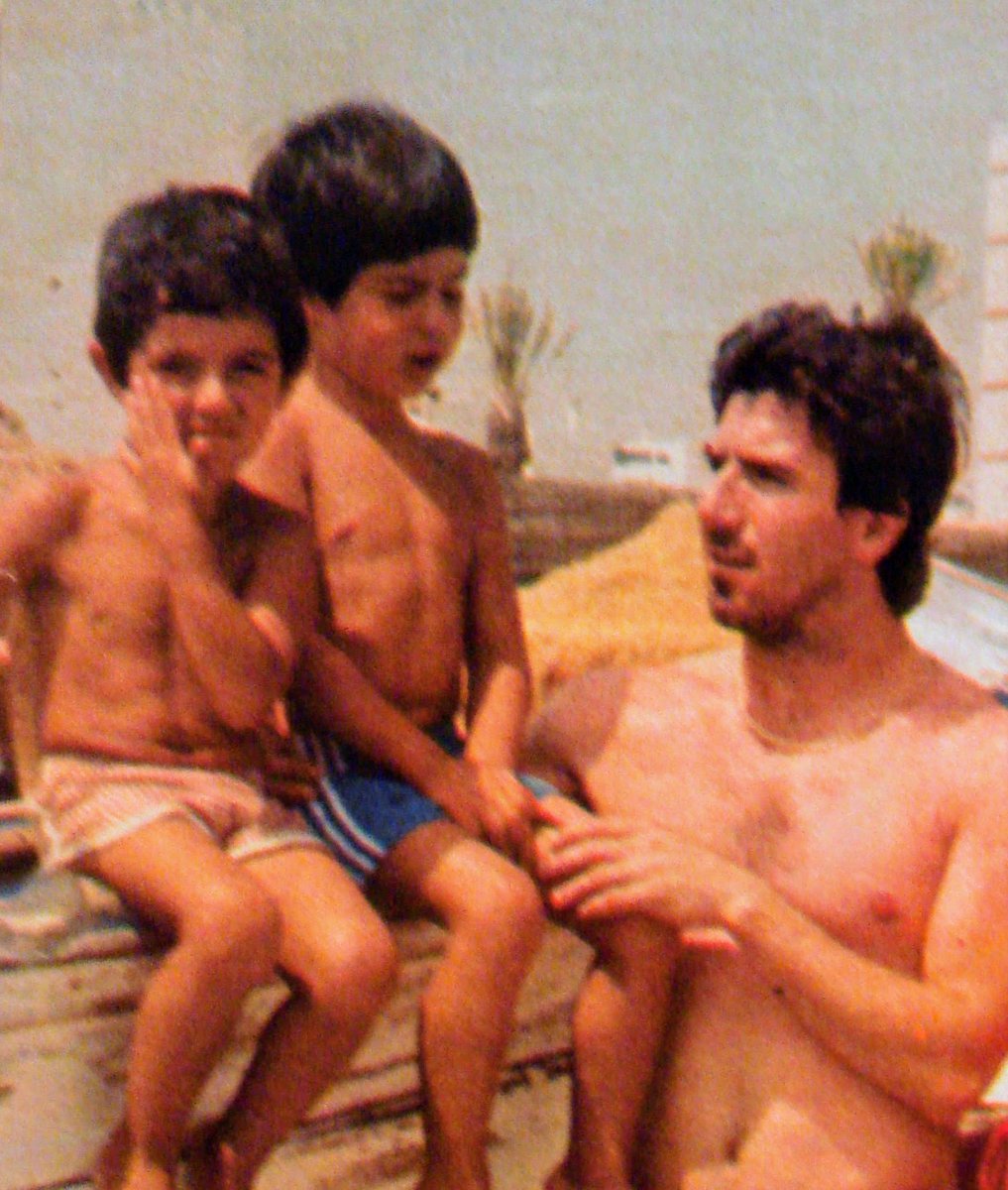 Felicidades, papá. Siempre en mi corazón.