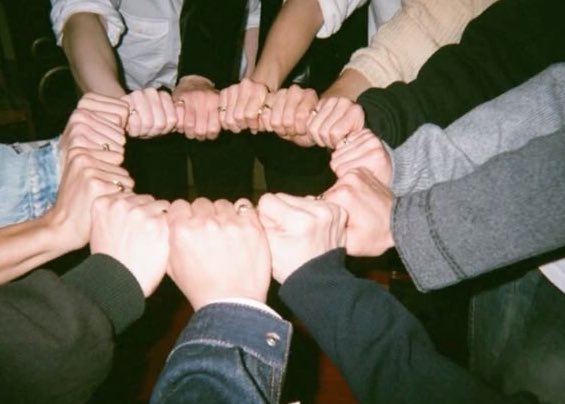 lovrehani's tweet photo. ❤️‍🩹

#2025MAMAVOTE #SEVENTEEN https://t.co/EUM8GDoULN