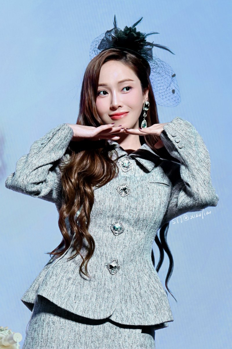 Eternity0418's tweet photo. 251108 Star2Star in SuZhou💛

#제시카 #정수연 #JessicaJung #郑秀妍 https://t.co/JvbXCqEKQK