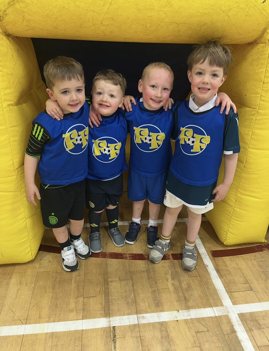 CalvinL_FFF's tweet image. 🤝 FRIENDSHIP at the @FballFunFactory 

The smiles say it all. 

#FootballFunFactory #WordOfTheWeek