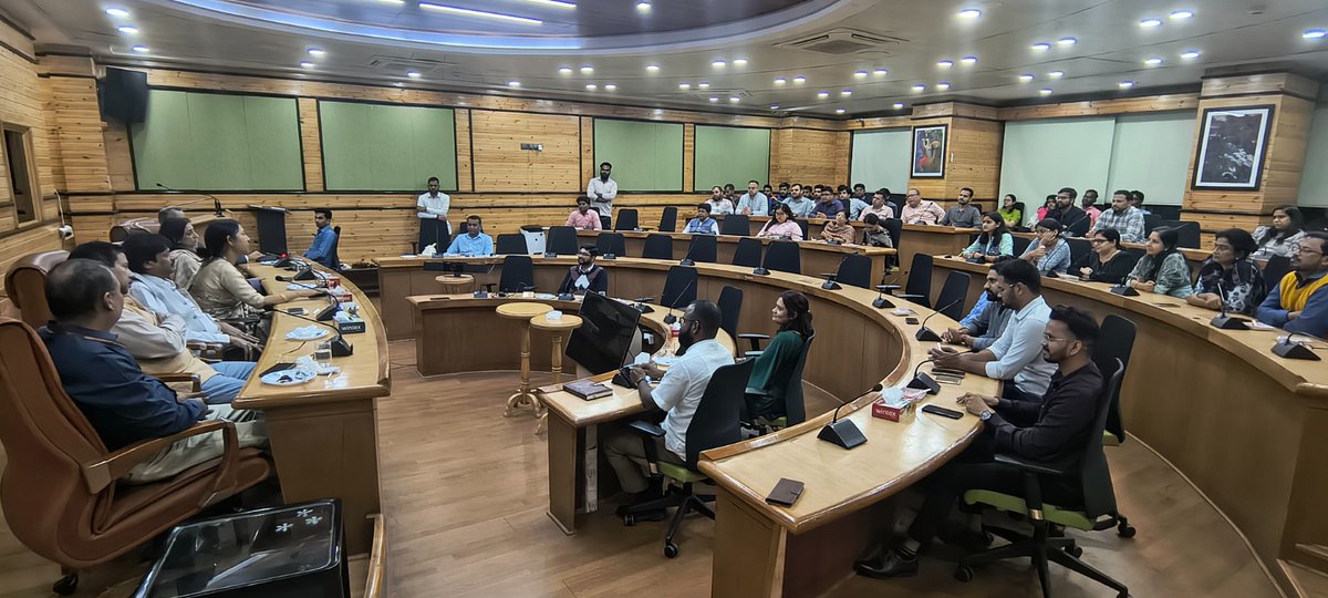 ControllerDot's tweet image. Today, CGCA Office proudly celebrated the Foundation Day of the Office of the Controller General of Communication Accounts with great reverence and joy. The occasion was beautifully marked by a vibrant rangoli display and enriched by heartfelt cultural performances including…