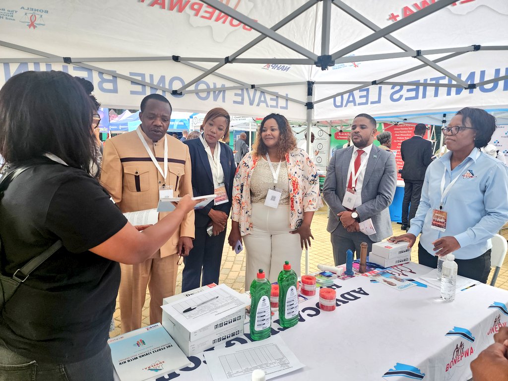 WHOBotswana's tweet image. To achieve people-centered, integrated care, we need:
•Right-sizing HRH for #PHC response.
•Multidisciplinary teams &amp;amp; reorienting our HIV workers.
•Affordability &amp;amp; availability of #NCDs medicines. 
Together, Botswana can lead Africa in showing that integration is a necessity!