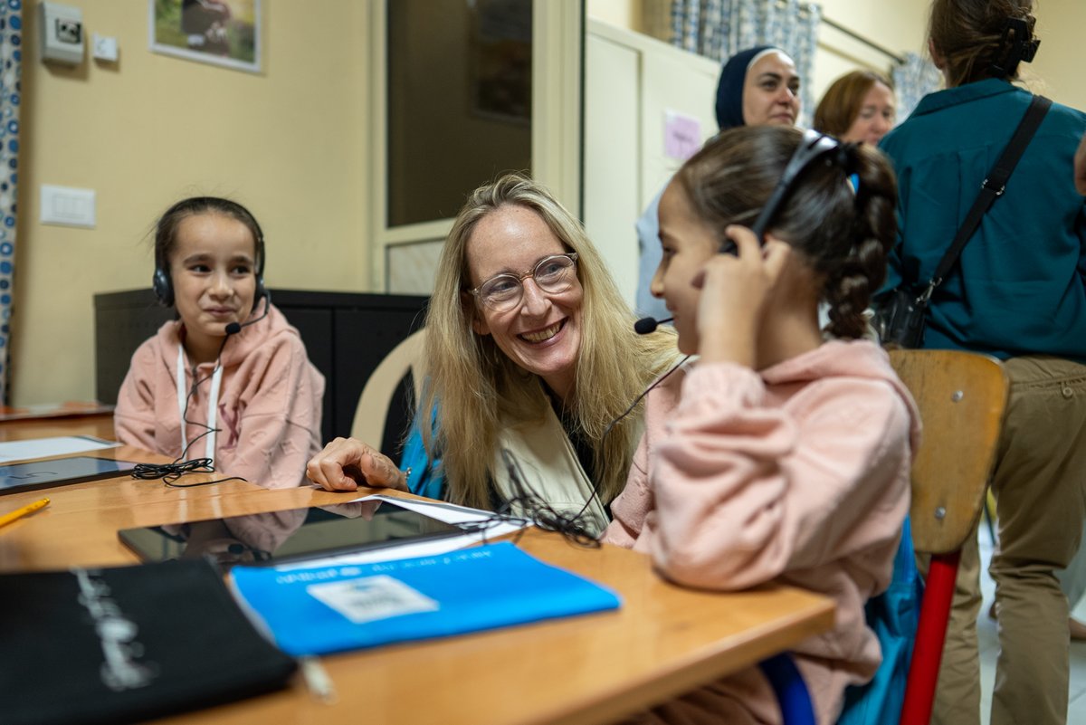 UNICEFLebanon's tweet photo. Together with Embassy representatives from Finland 🇫🇮, Norway 🇳🇴, Sweden 🇸🇪 and Denmark 🇩🇰, we visited Makani centres in the North, where children and youth find safe spaces to learn, play and heal.

Through education, child protection and psychosocial support services, we’re ensuring that #EveryChild stays supported and connected to their community.

Thanks to our partners for standing with the children in #Lebanon and helping them learn and thrive.

#ForEveryChild, a safe space. 💙

@finlandinbeirut @NorwayinLebanon @SwedeninLB_SY @DKinLebanon