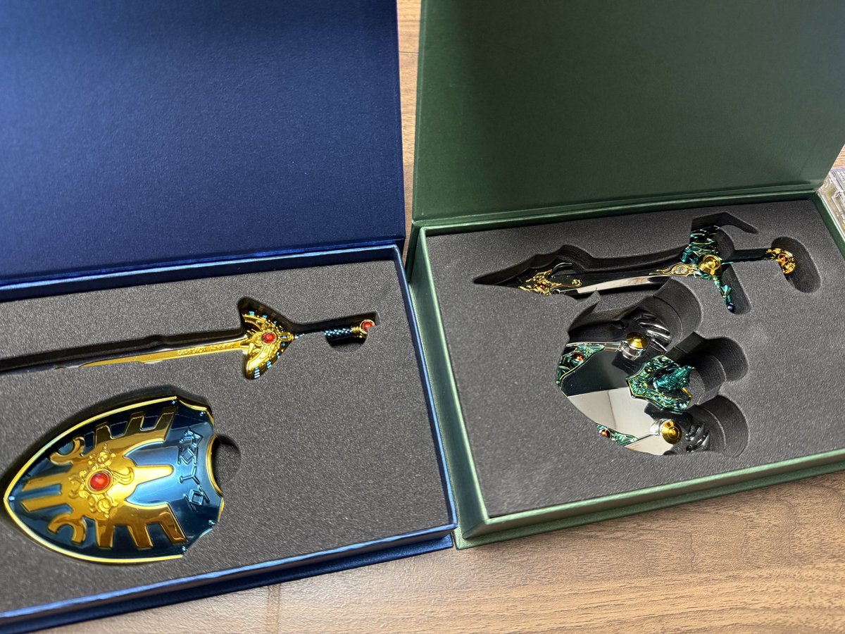 BackLogHell's tweet image. ロト、天空装備が取り出したくないくらいすごく綺麗✨