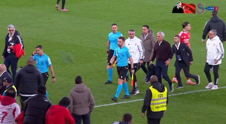 Se fosse um treinador do Porto e dirigentes do Porto, o circo que não estaria montado com estas imagens em loop na CS de Lisboa...