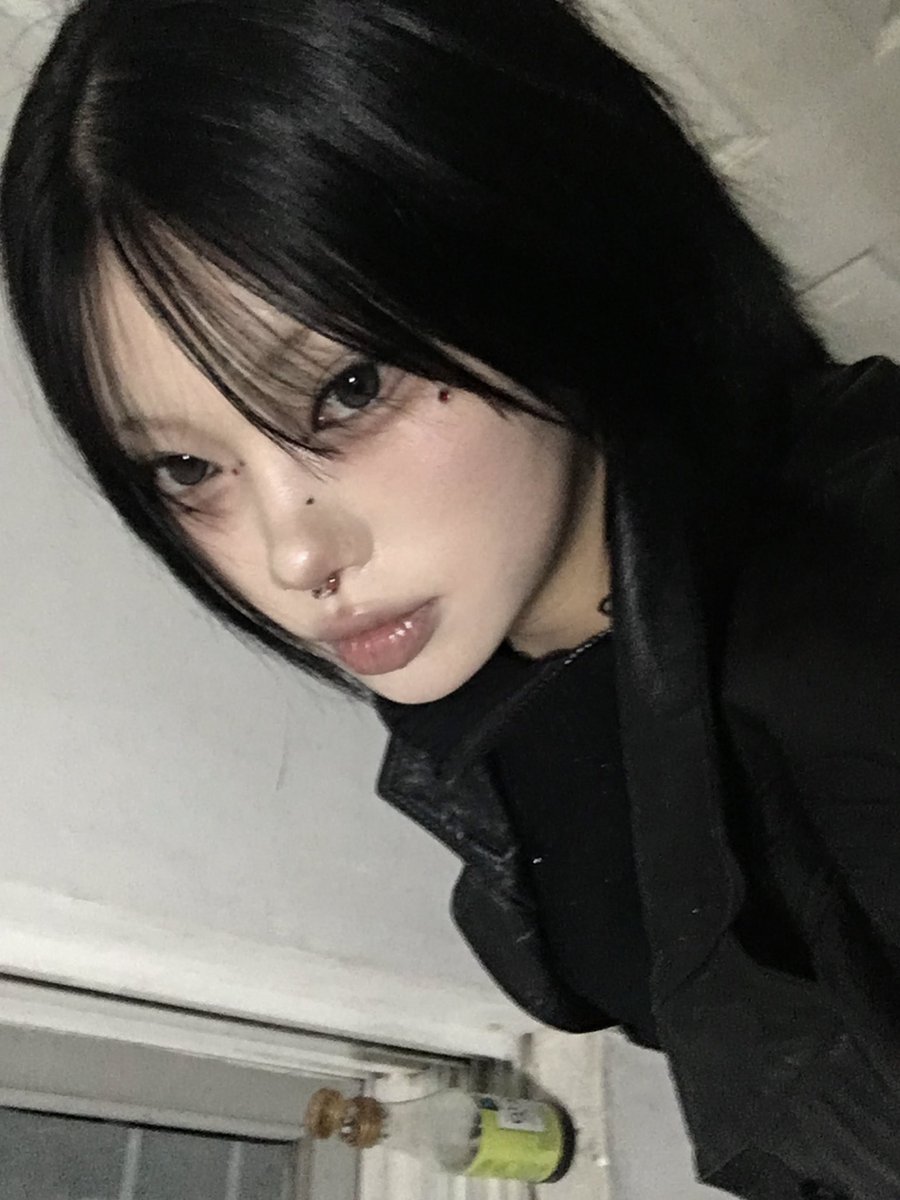 yumi tweet media