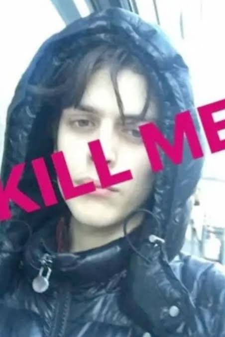 1 hour of sleep no breakfast my cats jumping on me all night my mutual is named camden