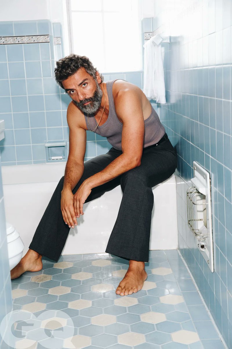 CINEMA505's tweet photo. Oscar Isaac para a GQ. https://t.co/Ky4uNKB6Gu