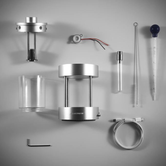 これはちょっと良いな...
スケルトンが特徴のスウェーデンオーディオ機器メーカーTransparentによるアロマディフューザー。Kickstarterでファンディング中

"Transparent Aroma Diffuser"
kickstarter.com/projects/trans…