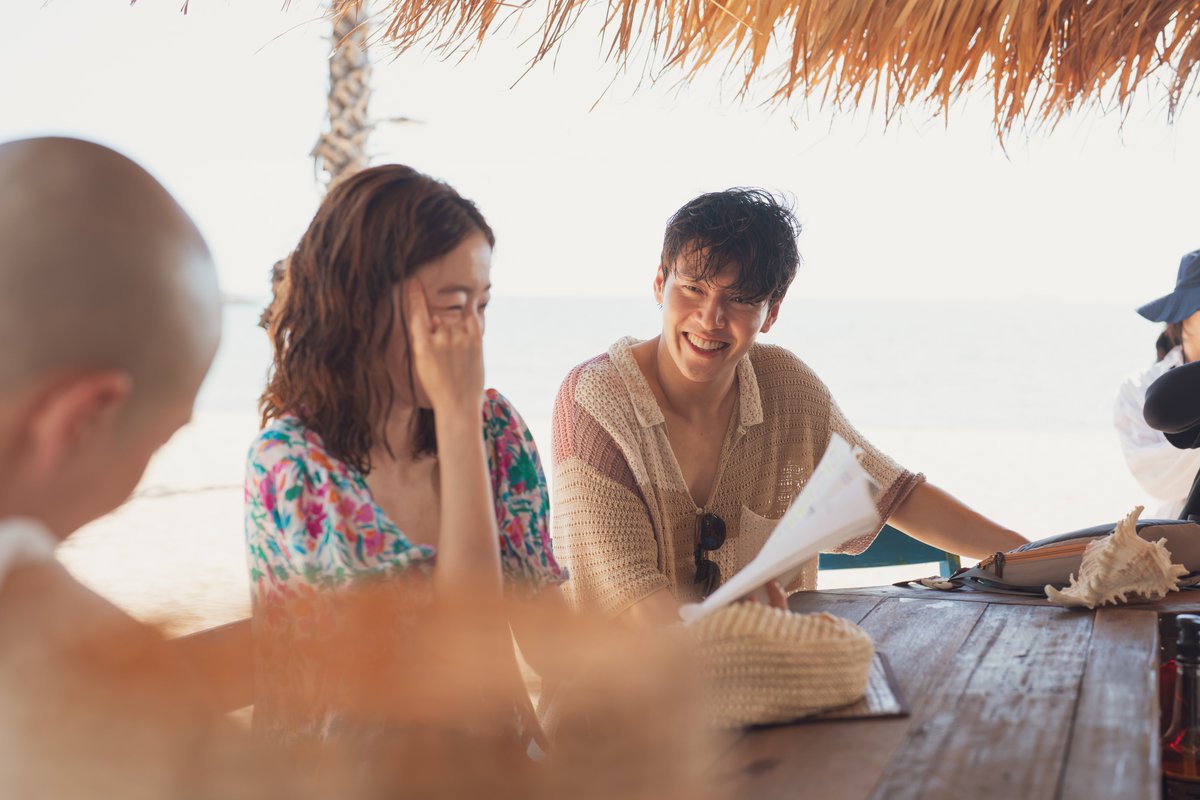 showboxmovie's tweet image. 그저 촬영 현장 비하인드 스틸인데
왜 제 주변이 화사해지는거죠?🌷➰

&amp;lt;퍼스트 라이드&amp;gt; 유쾌한 케미를 담은
📸 현장 비하인드 스틸 대.공.개

&quot;온가족이 즐길 수 있는 무해한 영화 탄생!&quot;
✈️  &amp;lt;퍼스트 라이드&amp;gt; 극장에서 #절찬상영중 🩵

#퍼스트라이드 #남대중감독
#강하늘 #김영광 #차은우 #강영석…