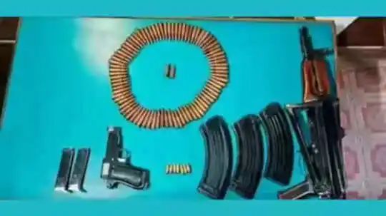 mkyindian's tweet image. Jammu and Kashmir Police have arrested a woman doctor identified as Dr. Shaheen Shahid, a resident of Lal Bagh, Lucknow

A car belongs to Dr. Shaheen was being used by Dr. Muzammil, from which a rifle and live cartridges were recovered: Faridabad Police

#WhiteCollarTerrorModule