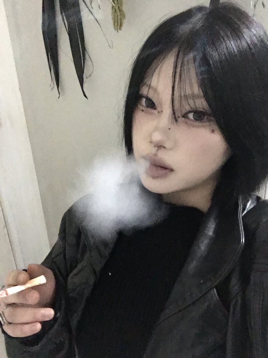 yumi tweet media