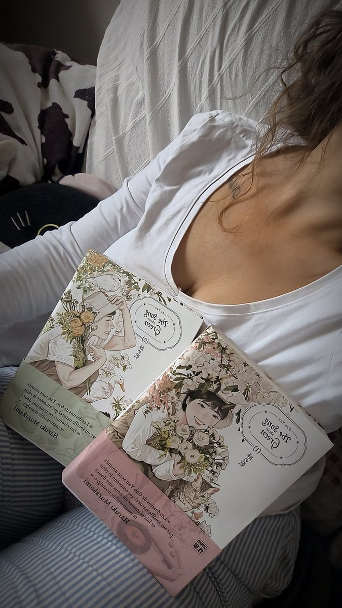 memento_amare2's tweet image. Magnifique #manga autobiographique taïwanais en 2 tomes, nostalgique, romantique et contemplatif. On suit Lu dans ses questionnements quant à son avenir, ses 1ers émois amoureux, sa passion pour la musique.  A découvrir ! #shojo #lecture