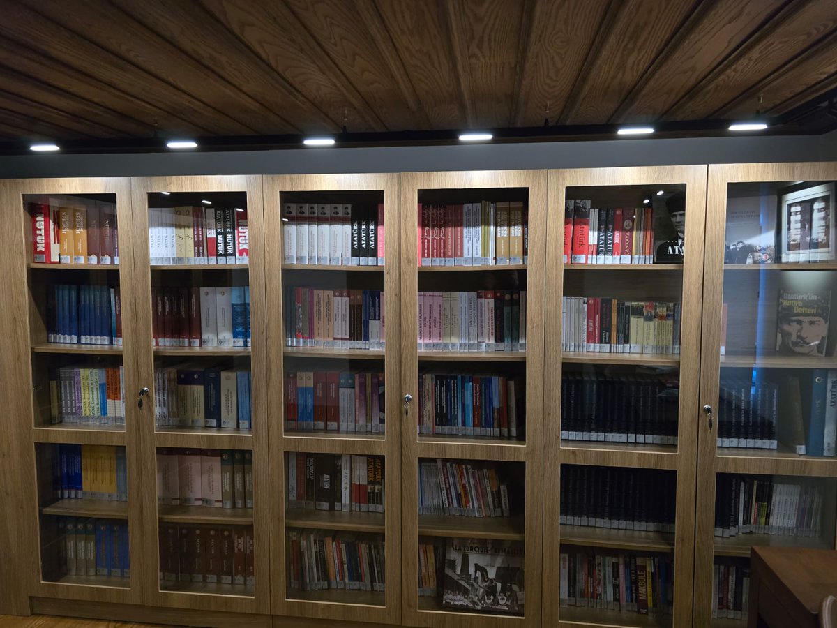 Gazi Mustafa Kemal Atatürk’ün doğduğu Selanik Atatürk Evi, detaylı bir restorasyon sürecinin akabinde Kültür ve Turizm Bakanı Sayın Mehmet Nuri ERSOY'un ve Türk ve Yunan Devlet ileri gelenlerinin katılımlarıyla ziyarete açıldı. Bilgi panoları Merkezimiz tarafından hazırlanan