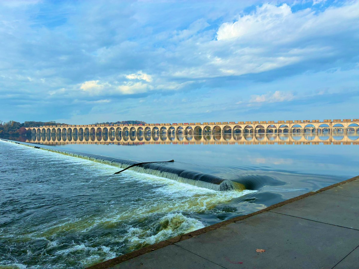 kevinfitz1's tweet image. Really enjoyed the #HarrisburgMarathon this weekend! Well organized and a scenic course along the Susquehanna River. #MedalMonday #running #marathon #photos