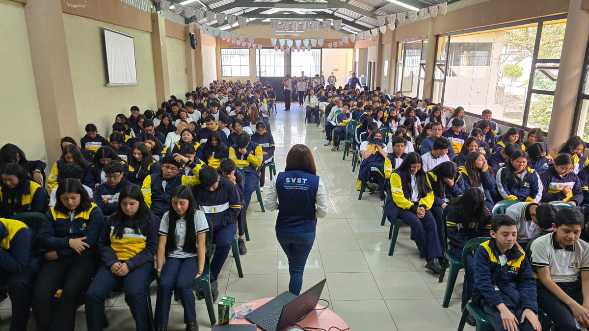 secretariasvet's tweet image. 💻 En San Pedro Sacatepéquez, San Marcos, compartimos con 250 adolescentes del Colegio Santa Ana una charla sobre ciberdelitos y sus consecuencias.

Con apoyo de la UPCV y PNC, promovemos el uso responsable y seguro de la tecnología. 💜

#SVET #Prevención #ModoDigital #SanMarcos