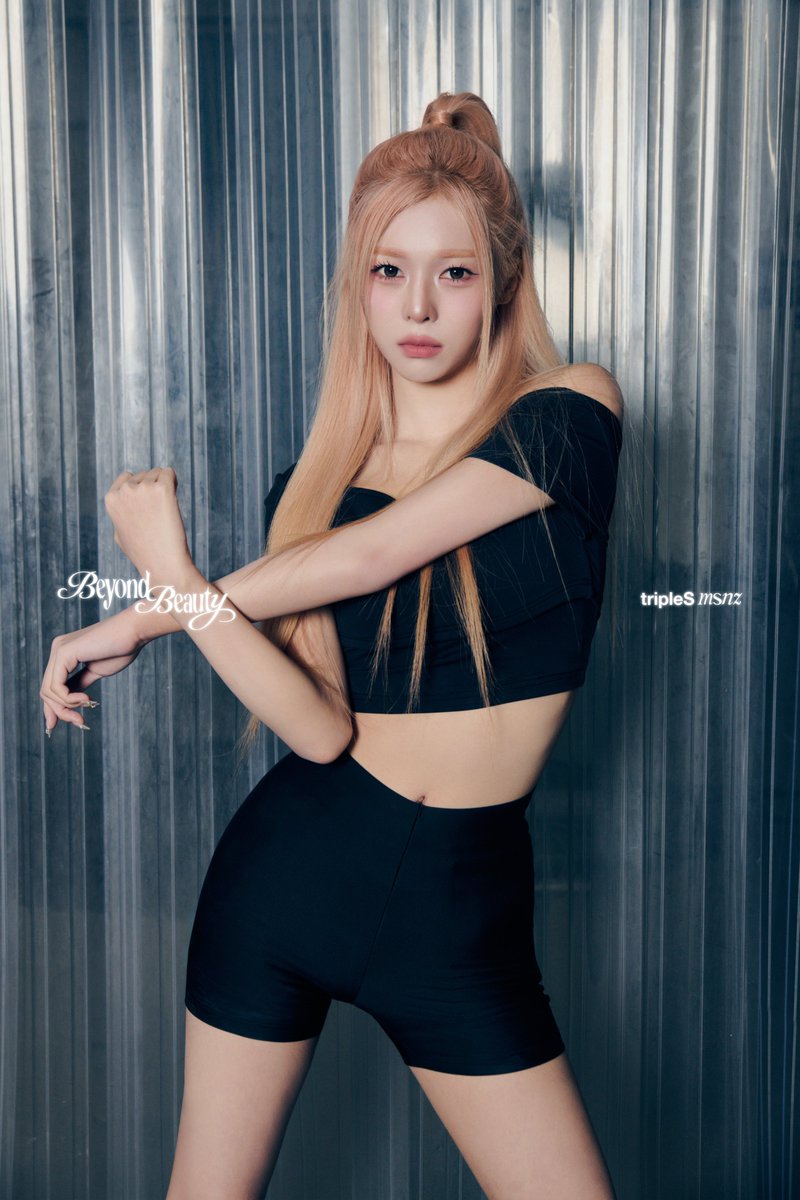 tripleS msnz <Beyond Beauty> 2025.11.24 6 PM KST neptune ver. S10