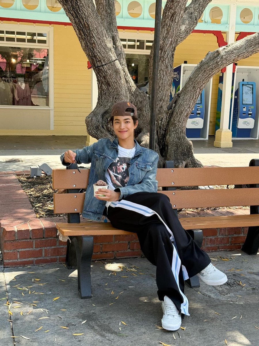 myparist's tweet image. คิวเข้ม ขนตางอน จมูกสวย หน้าคม Body คือหล่อแบบแฮนซั่ม พอยิ้มปุ๊ปน่ารักเฉย 
ไทป์อะไรไม่รู้แต่หล่อคับลูก🐶🫶🏻 

#KEONHO #건호 
#CORTIS #코르티스