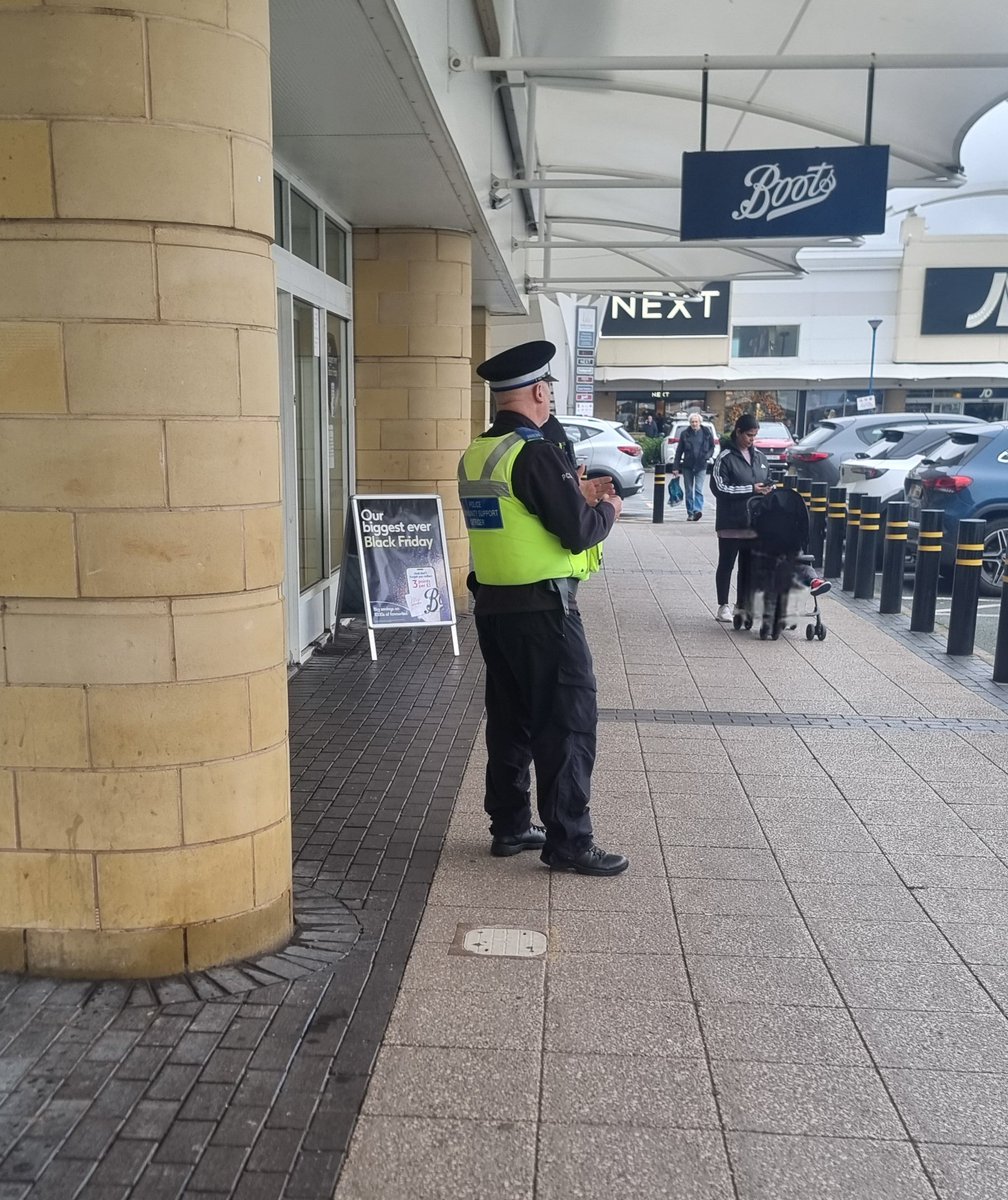 As part of this week's Business Crime Prevention week, our PCSOs have been engaging with members of the public, stores, and security  <a href="/BBShoppingPark/">BentleyBridge Retail</a> to offer crime prevention and advice.
#communitypolicing