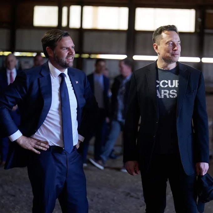 StandUpForTrmp's tweet image. Elon Musk is considering backing JD VANCE in 2028 rather than starting a new party

As of today, how would you rate your level of support for JD Vance?

A. Very Strong Support (100%)
B. Strong Support (75%)
C. Moderate Support (50%)
D. Limited Support (25%)
E. No Support (0%)