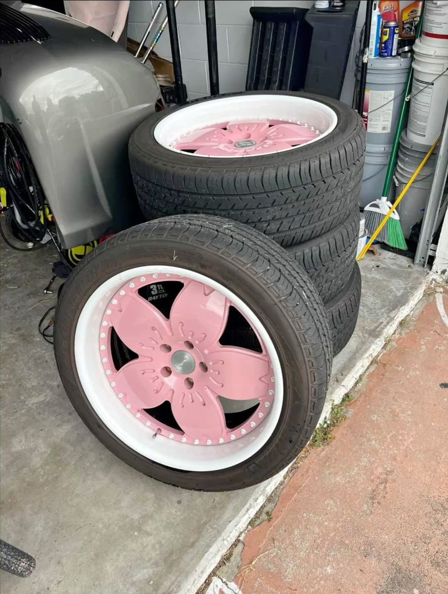 fairyprxncess's tweet photo. cherry blossom rims https://t.co/p1w7xlPAx3