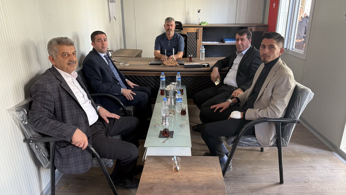 Suruç Engelliler Derneği Başkanı Sayın izzet Arslan’ı ziyaret ettik. <a href="/RTErdogan/">Recep Tayyip Erdoğan</a> <a href="/abuyukgumus/">Ahmet Büyükgümüş</a> <a href="/bybekirbozdag/">Bekir  Bozdağ</a> <a href="/milhamigunbegi/">M.İlhami GÜNBEGİ</a> <a href="/Akparti/">AK Parti</a> <a href="/akpartiurfa/">AK PARTİ ŞANLIURFA</a> <a href="/ak_suruc/">Ak Parti Suruç İlçe Başkanlığı</a> 
#sevdamızsuruç
#30gündeşanlıurfa