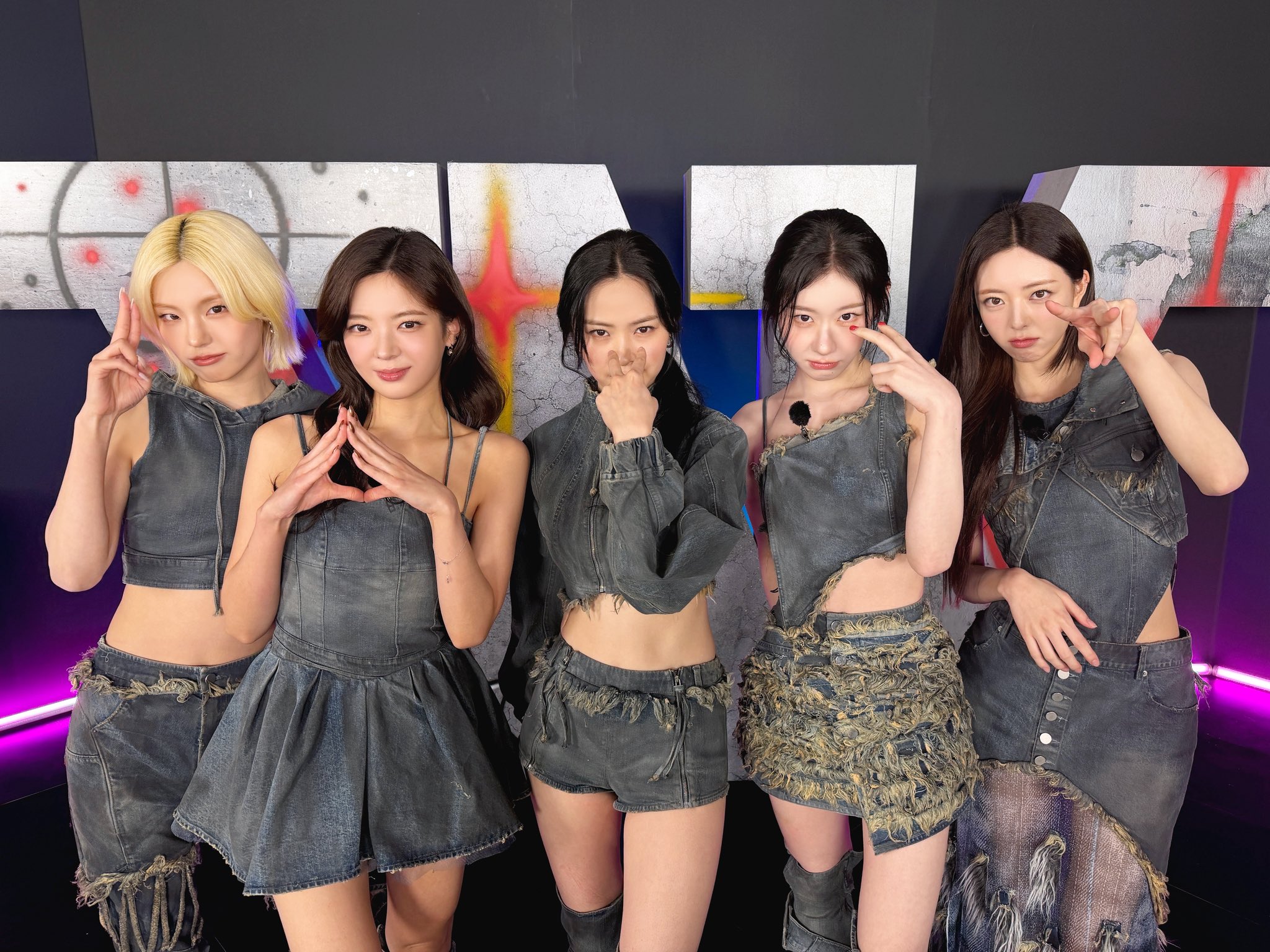 G5ZYWcBaEAEjdOZ?format=jpg&name=large