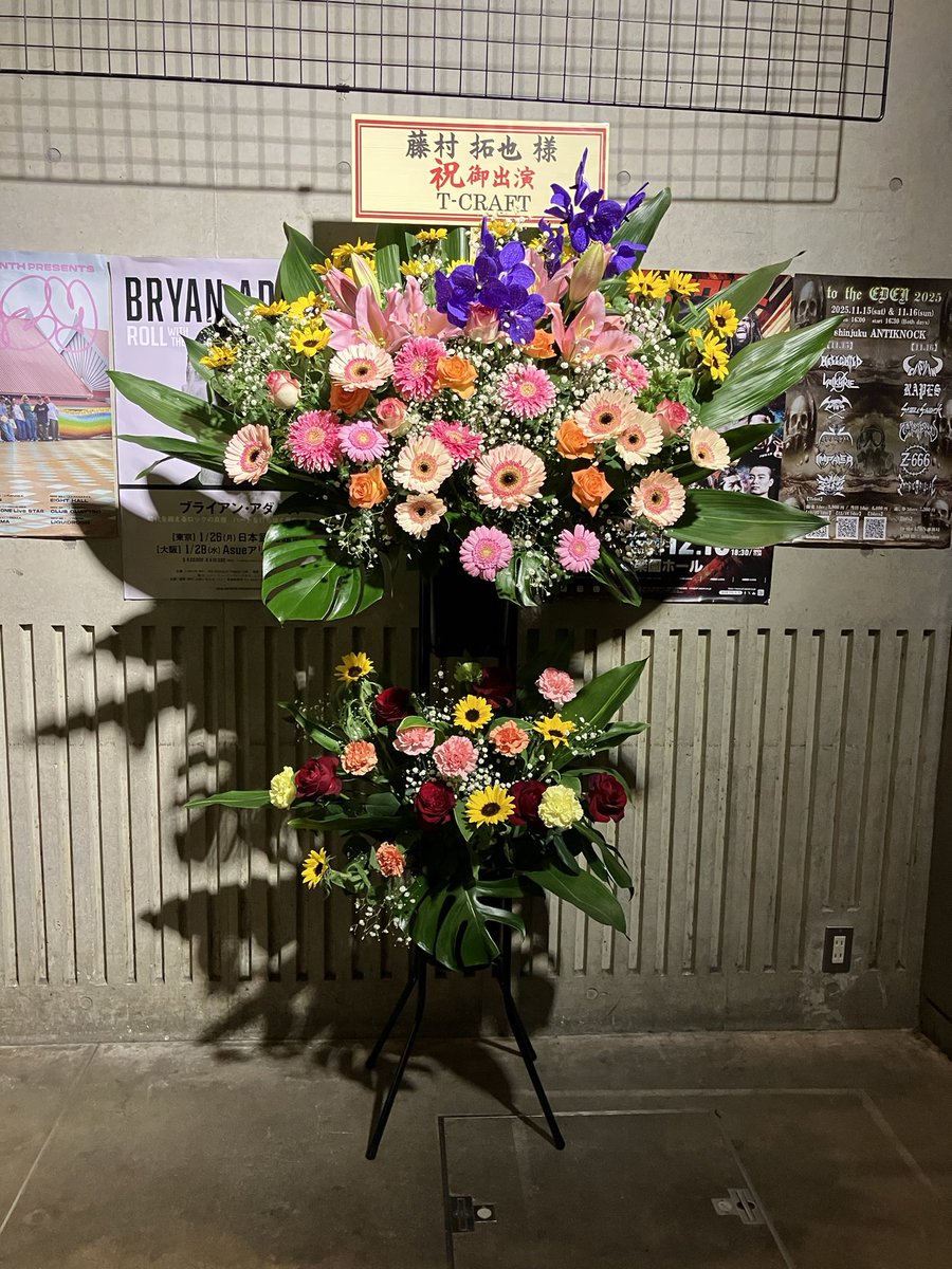yukinojo8080's tweet photo. 今宵はクラブチッタへ藤村拓也さんのワンマンを観てきた
個人でチッタを押さえるのは大変だったと思うけど、それが彼なんだろな
en含めて120分のとてもイイ時間でした
(ファンのガヤがグズグズでおもしろかった爆🤣)
ラストの曲だけ撮影OKでしたので雰囲気だけでもお納めください
#藤村拓也
#HT2DT https://t.co/EBFFqG825h