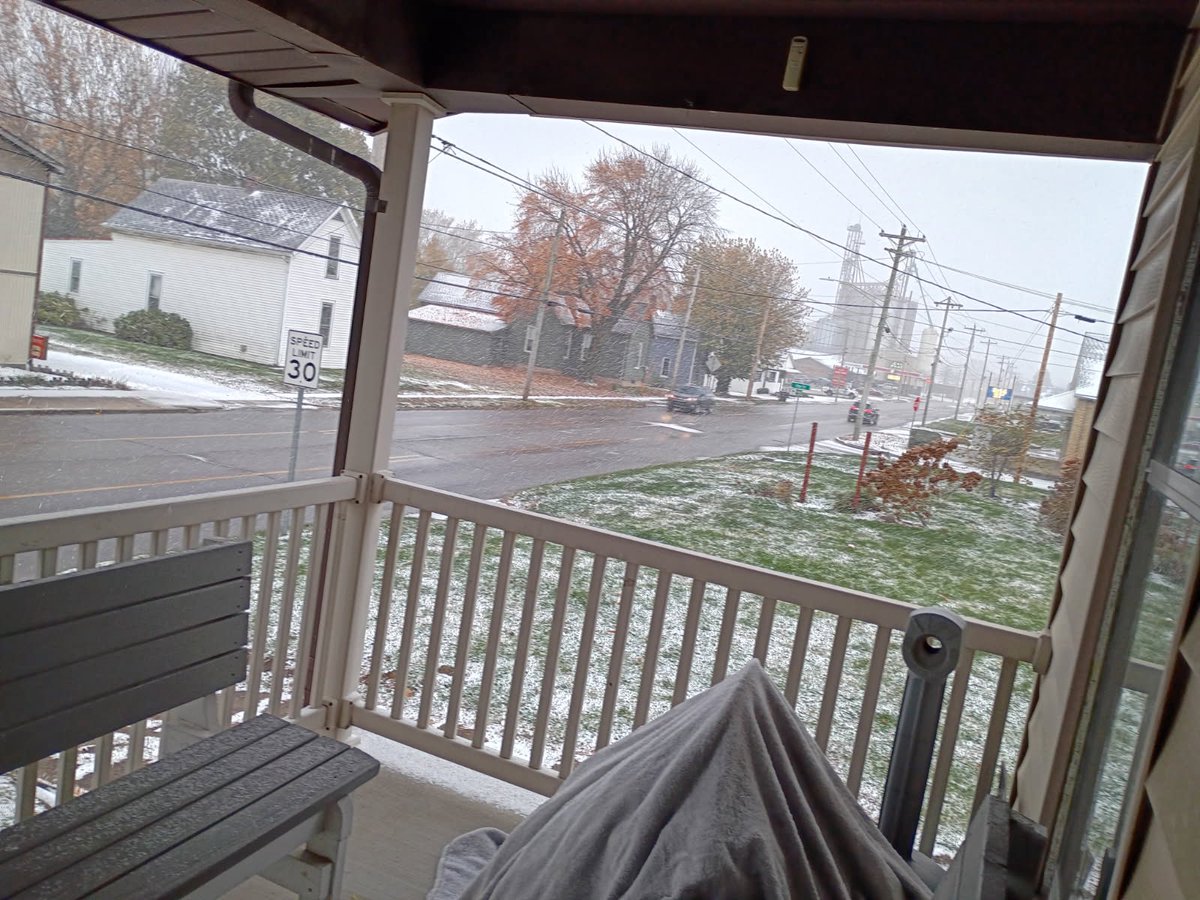 Photos from my grandparents in Huntingburg of snow on the ground. Numerous accidents and several roads closed in Dubois County this morning. It’s not a lot of snow, but it’s producing just enough of a thin, slick layer to ice up the roads. Use caution this morning!  #tristatewx