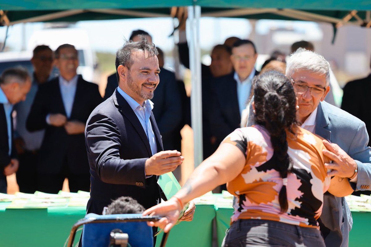 ¡Que felicidad ver como #LaCruz crece! Hoy 40 familias recibieron las llaves de su casa propia, un sueño cumplido🏡🔑