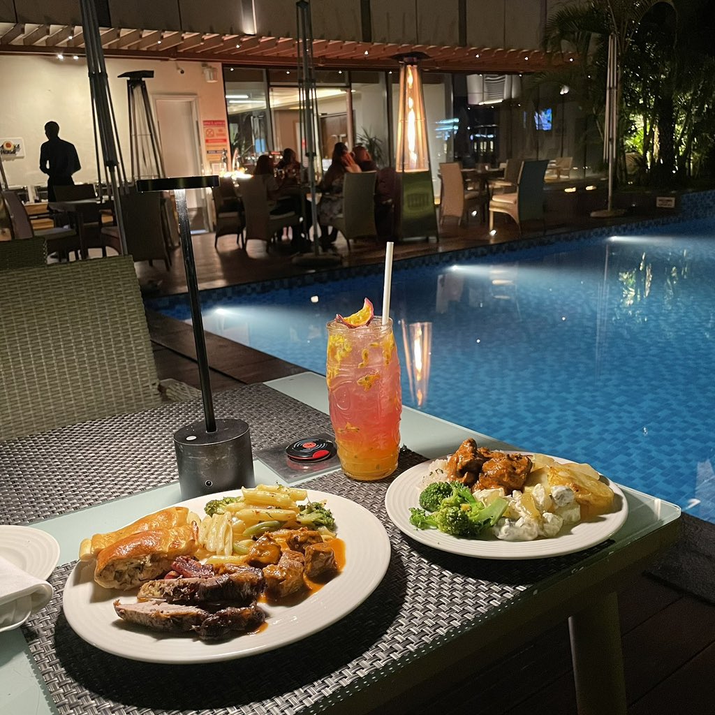 BaddieNay's tweet photo. If you love a good buffet, you have to check out the live bbq buffet at sarovar hotel 🥘 Watch my new voiceover review on TikTok https://t.co/hK1mH2Lwfd https://t.co/1A4JcJtisr