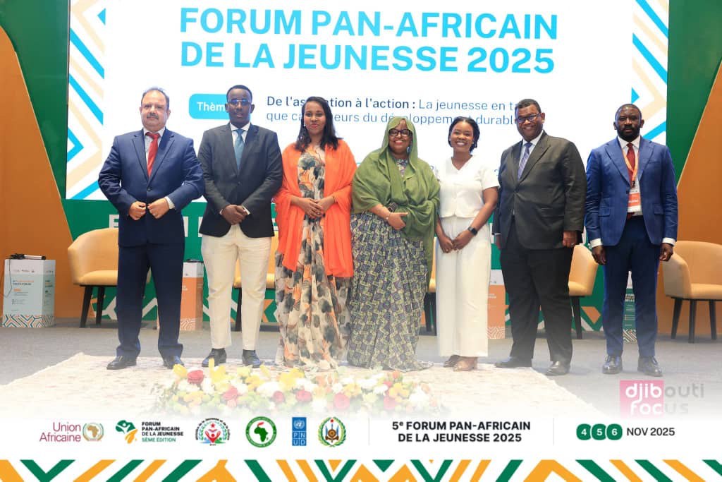 UNESCO_Addis's tweet image. ✨@UNESCO_Addis was honored to join #PAYF2025 in Djibouti 🇩🇯 to discuss culture, #GHA, #EHW &amp;amp; sustainable education and skills for Africa’s future. Grateful to @hibo_dr, @AUYouthProgram &amp;amp; Govt of Djibouti for the partnership in empowering youth. 🌍 #Agenda2063 #TheAfricaWeWant