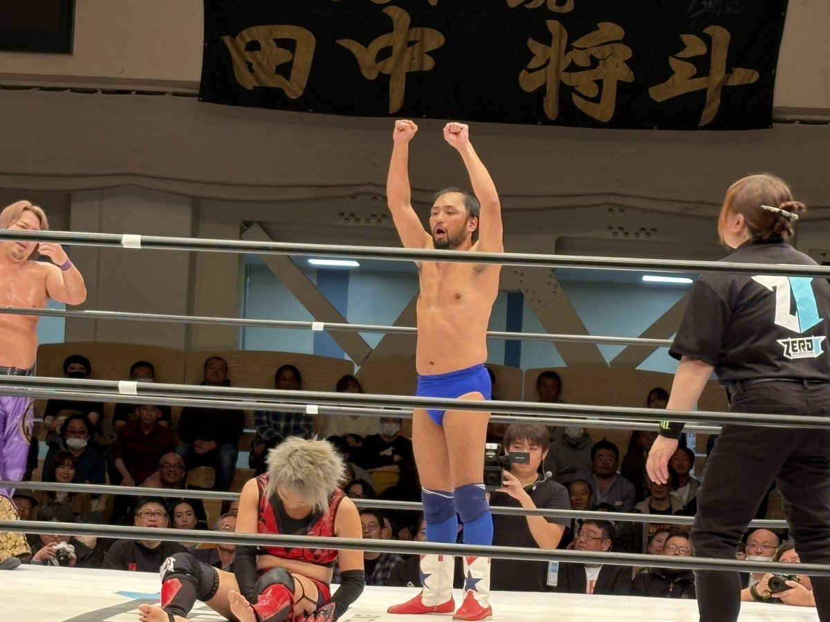 pwnotsudoi's tweet image. イケメン選手にはもちろん意識持っていかれたんだけど、なんといっても佐々木幹矢選手！あなたに目線がいくし、虜になってしまったよ！
今年売れたプロレスラーランキングとかあったら、上位にランクインすると思う。
実に面白いです！！

 #pwzero1